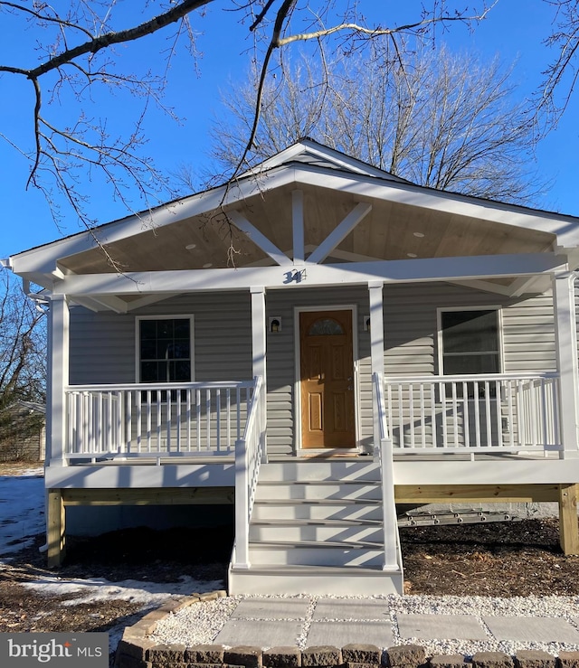 view of front of home featuring a porch