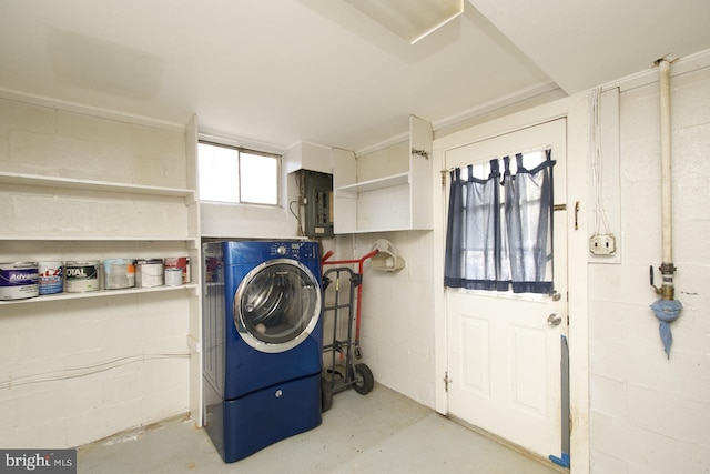 laundry area with washer / clothes dryer