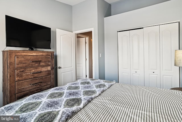 bedroom featuring a closet