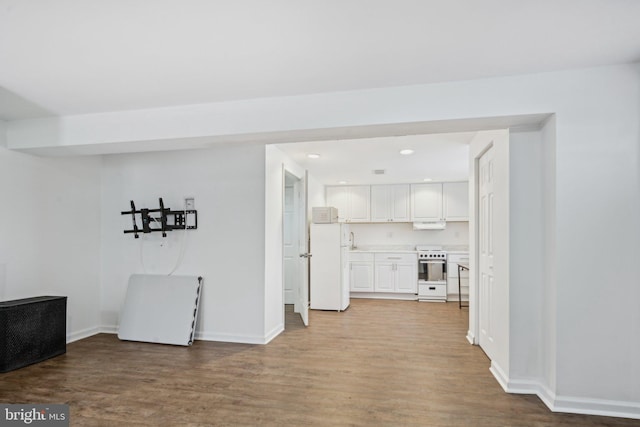 living room featuring hardwood / wood-style flooring