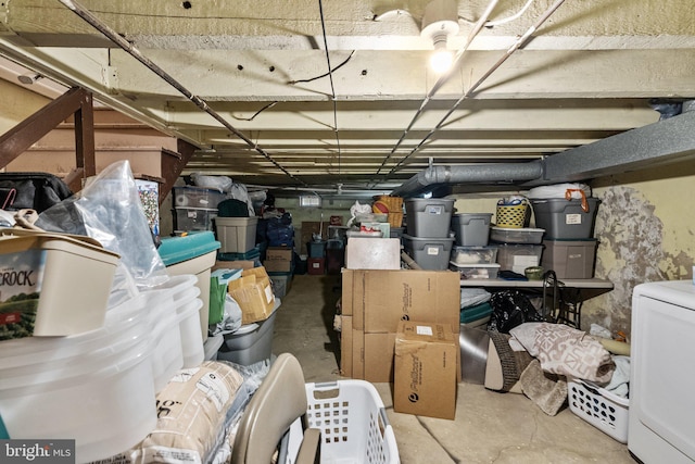 storage room featuring washer / clothes dryer