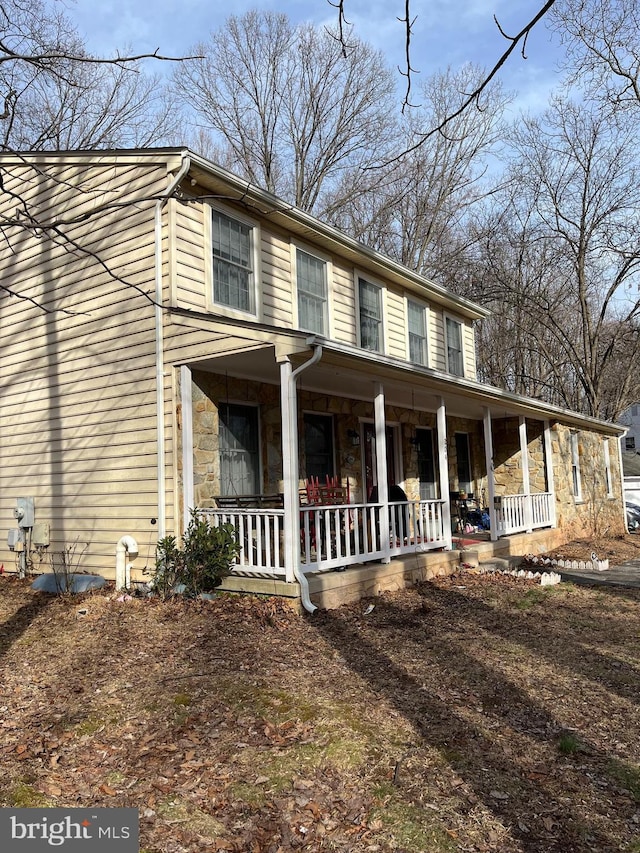 view of front facade featuring covered porch