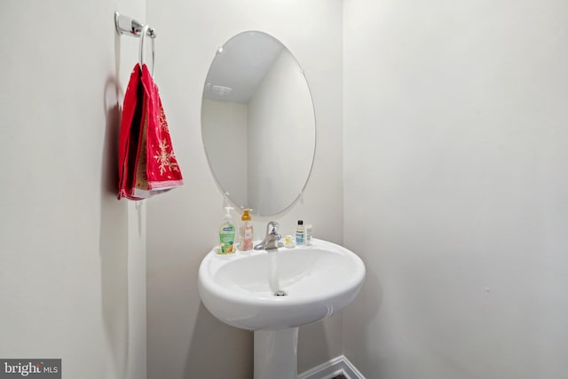 bathroom with sink