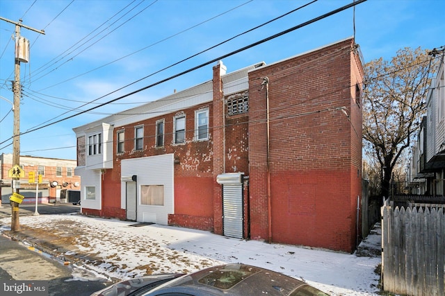 view of front of house