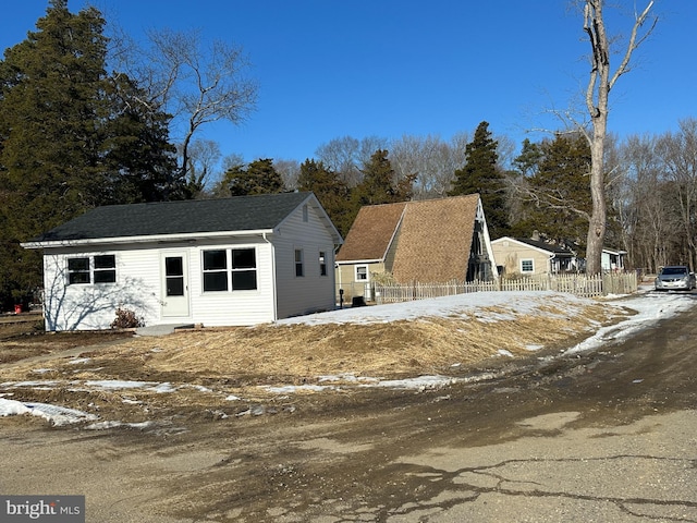 view of front of house