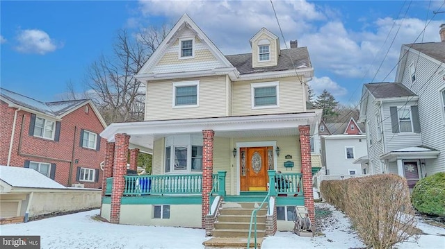 view of front of property featuring a porch