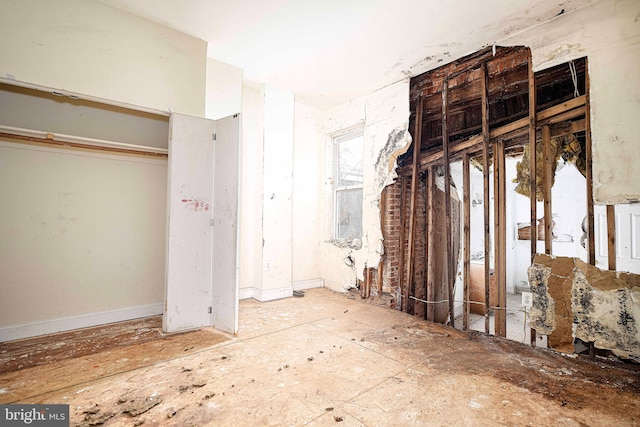 unfurnished bedroom featuring a closet