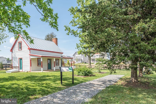 exterior space featuring a front yard