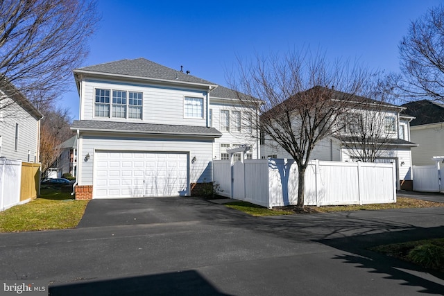 view of front facade featuring a garage