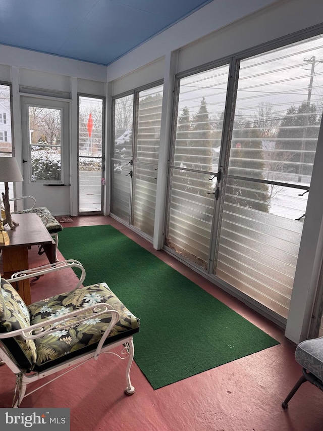 view of sunroom / solarium