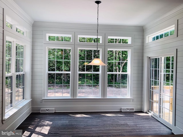 view of unfurnished sunroom