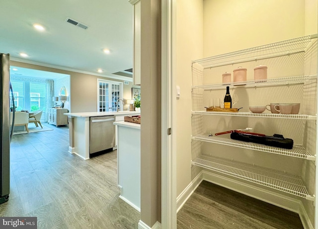 pantry featuring sink