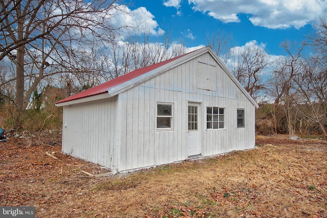 view of outbuilding