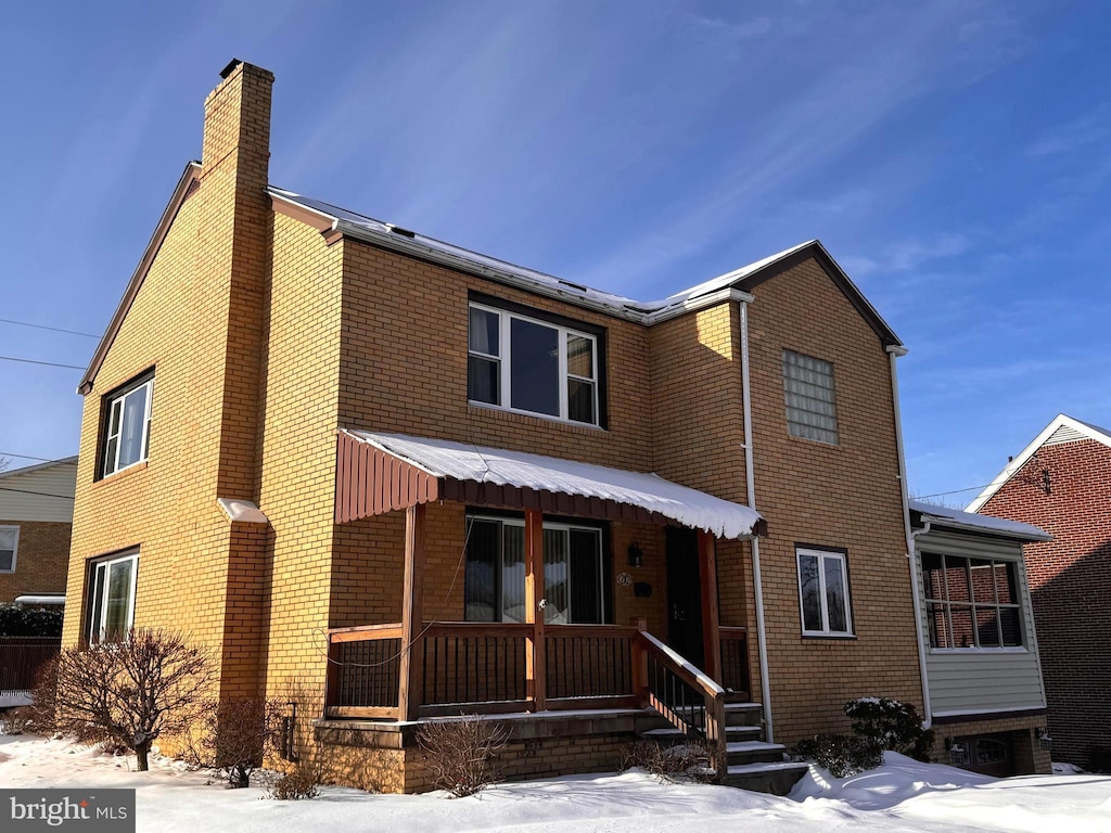 view of front of house featuring covered porch