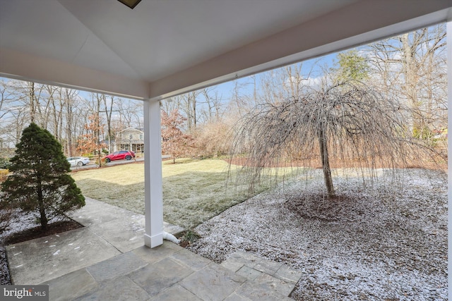 view of yard featuring a patio area