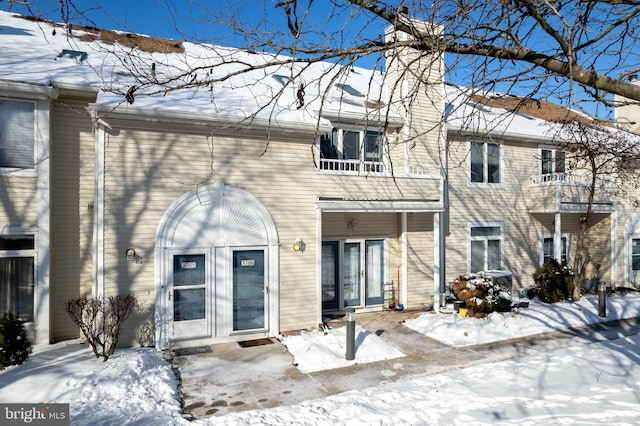 view of townhome / multi-family property