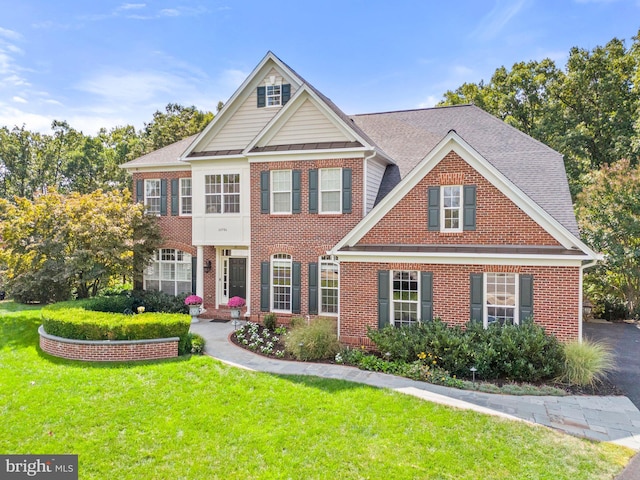 view of front of house featuring a front yard