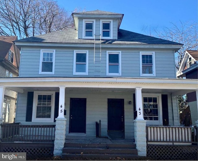 view of front facade featuring a porch