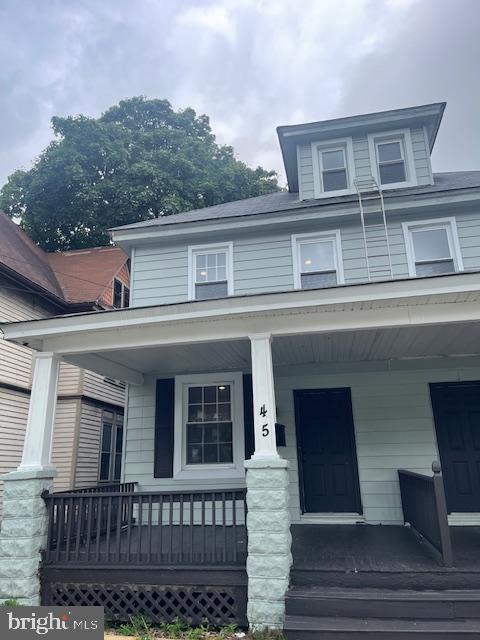 view of front of property with a porch