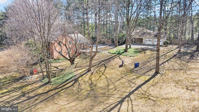 view of yard featuring fence