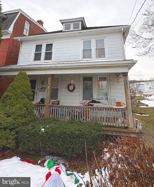 view of front facade featuring covered porch