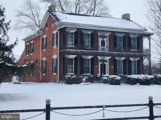 view of front of property