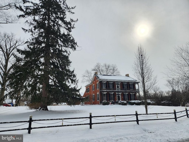 view of front of property