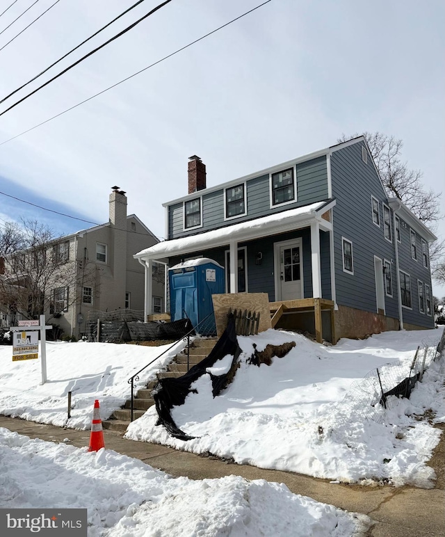 view of front of property