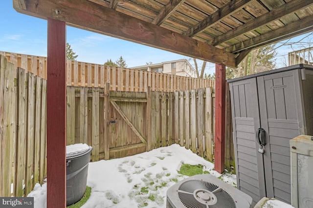 view of patio featuring cooling unit