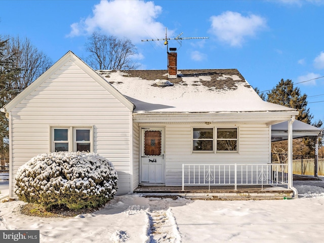 view of front of house featuring a porch