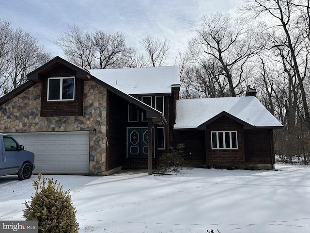 view of front facade with a garage