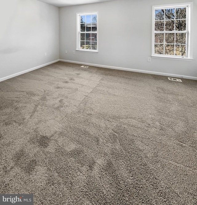 empty room with carpet