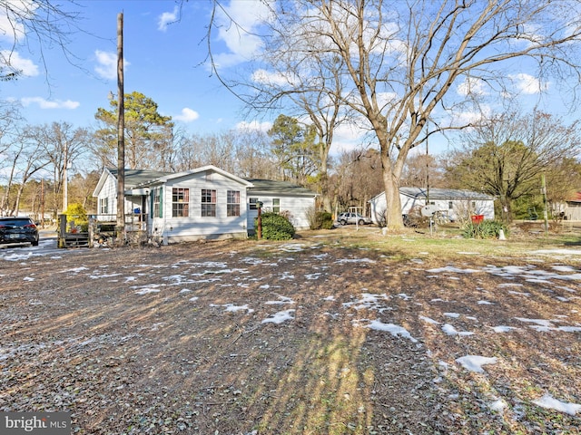 view of front of property