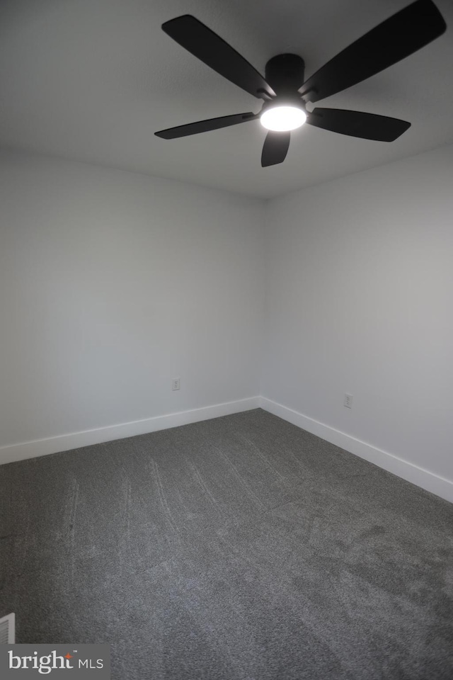 unfurnished room with carpet floors and ceiling fan