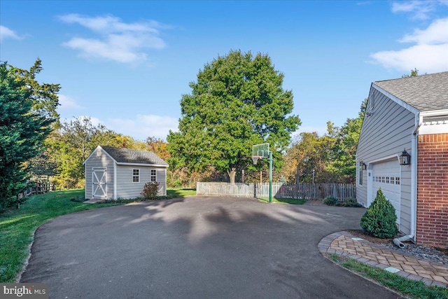 exterior space featuring driveway