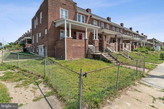 view of front of property