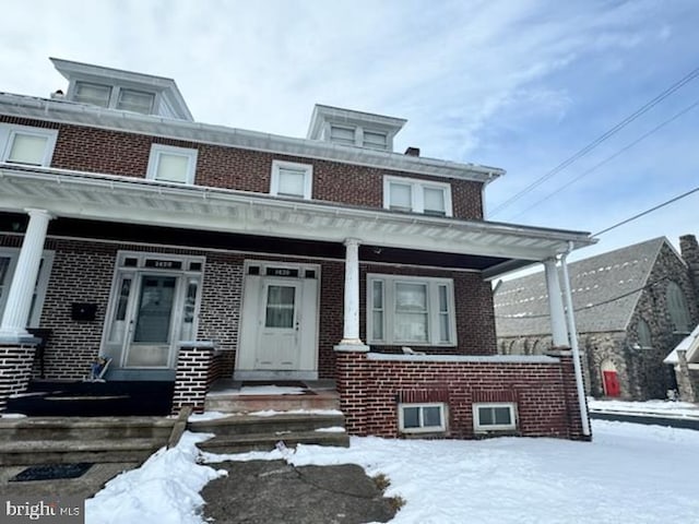 view of front of home with covered porch