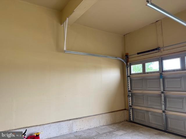 99 Trumpeter Swan Way, Magnolia, DE 19962 - view of garage