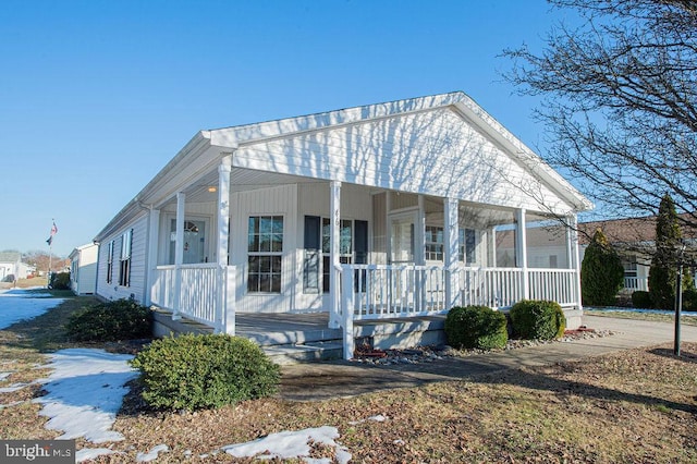 view of front of property with a porch