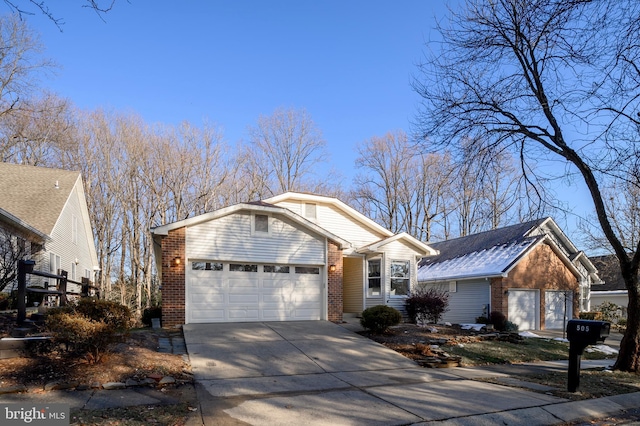 view of front facade with a garage