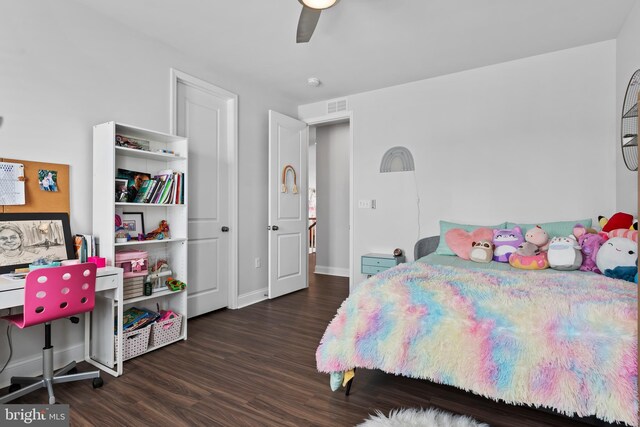 1335 Ashton Rd, Mechanicsburg, PA 17055 - bedroom featuring visible vents, baseboards, ceiling fan, and wood finished floors