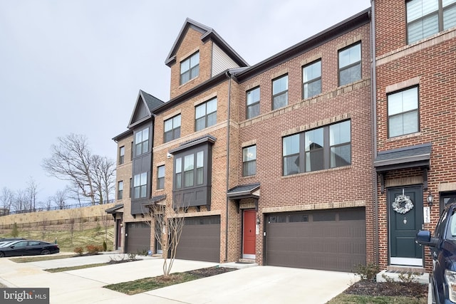 view of front facade with a garage