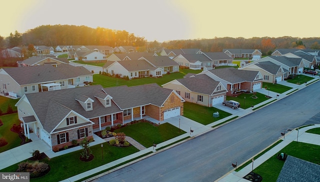 view of aerial view at dusk