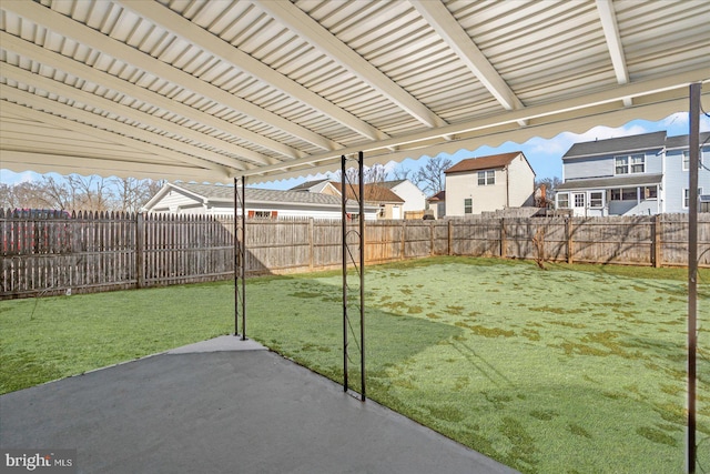 view of yard featuring a patio