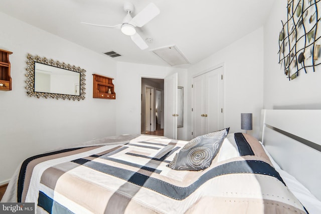 bedroom featuring a closet and ceiling fan