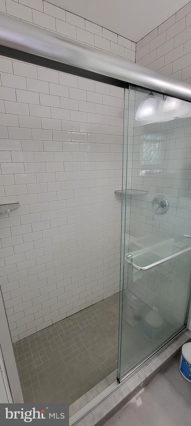 bathroom with walk in shower