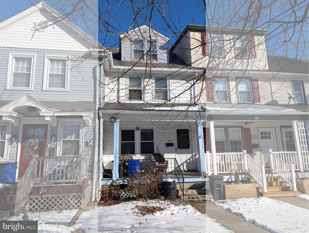 view of front of property featuring covered porch