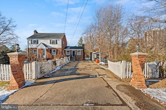 view of front of property