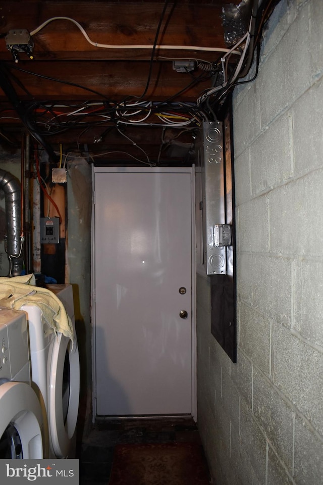 laundry area featuring independent washer and dryer