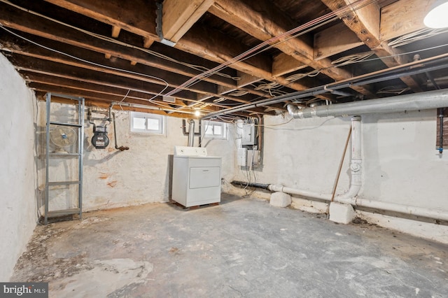 basement featuring washer / clothes dryer